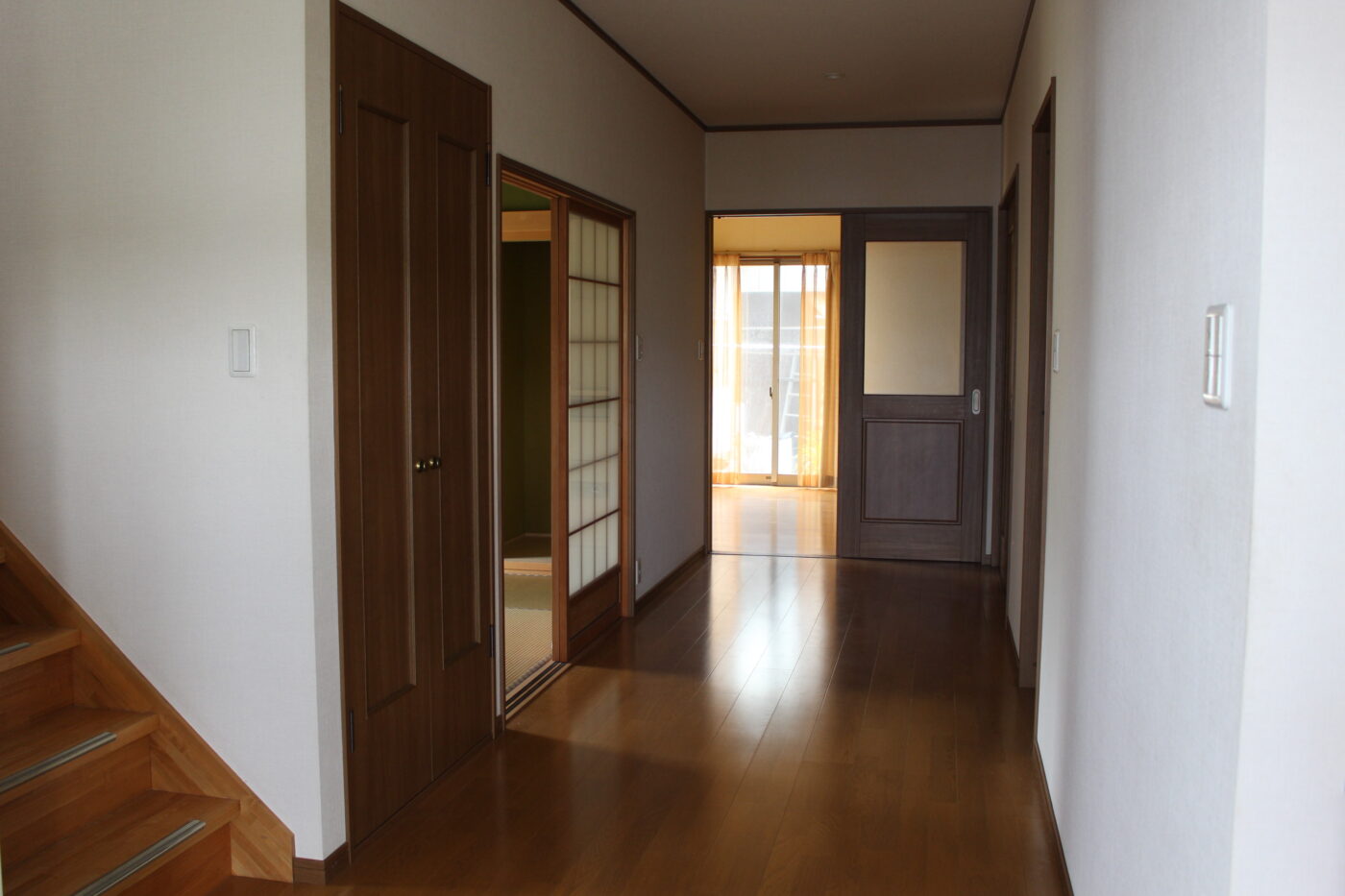 橋本市 東家５丁目（橋本駅） 2階建 ３ＬＤＫ