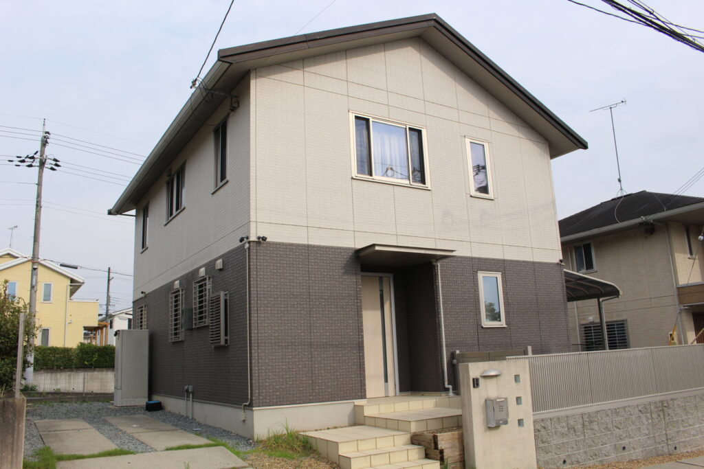 五條市 なつみ台１丁目（大和二見駅） 2階建 ５ＬＤＫ