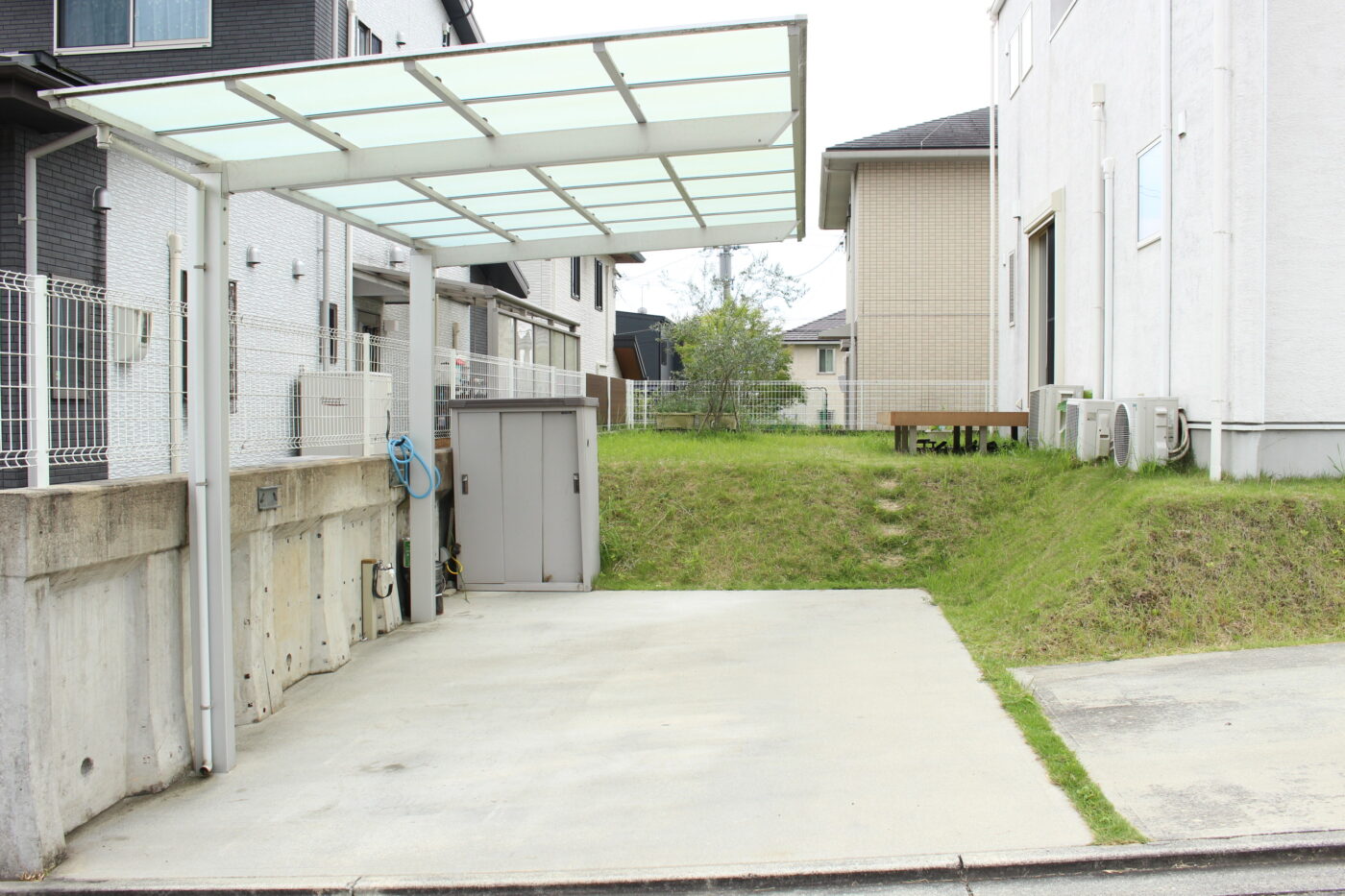 五條市 なつみ台２丁目（大和二見駅） 2階建 ４ＬＤＫ