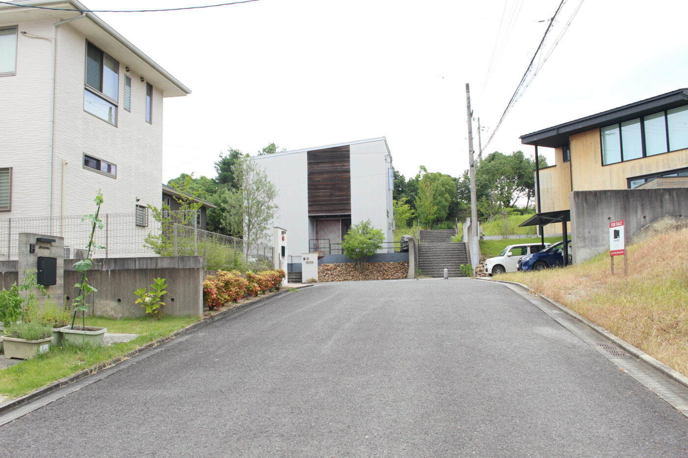 五條市 なつみ台２丁目（大和二見駅） 2階建 ４ＬＤＫ