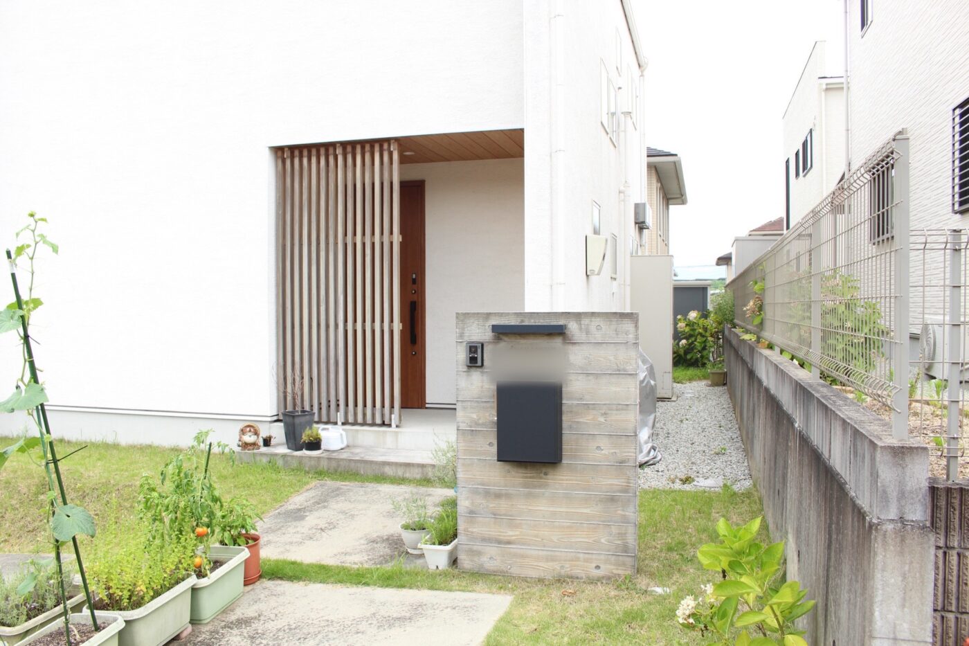 五條市 なつみ台２丁目（大和二見駅） 2階建 ４ＬＤＫ